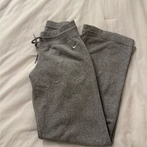 Nike low rise sweatpants S